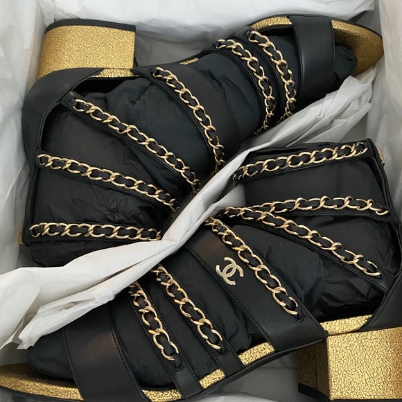SOLD!!! Chanel sandals - Picture 1 of 6